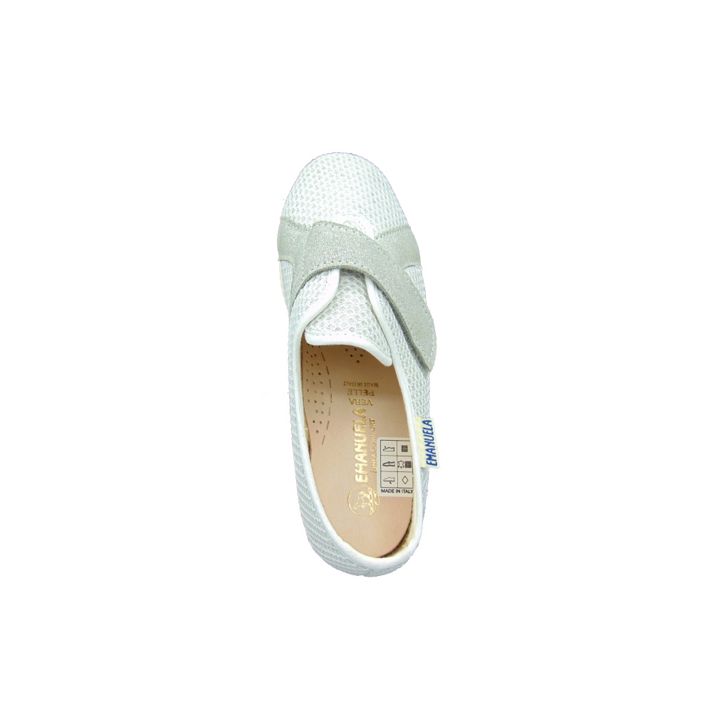 Scarpa Donna EMANUELA articolo 2203 Candu Argento. Chiusura con velcro e soletta estrabile in vera pelle.