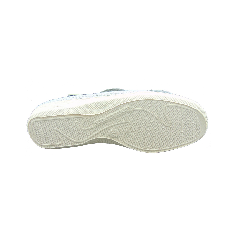 Scarpa Donna EMANUELA articolo 2203 Candu Argento. Chiusura con velcro e soletta estrabile in vera pelle.