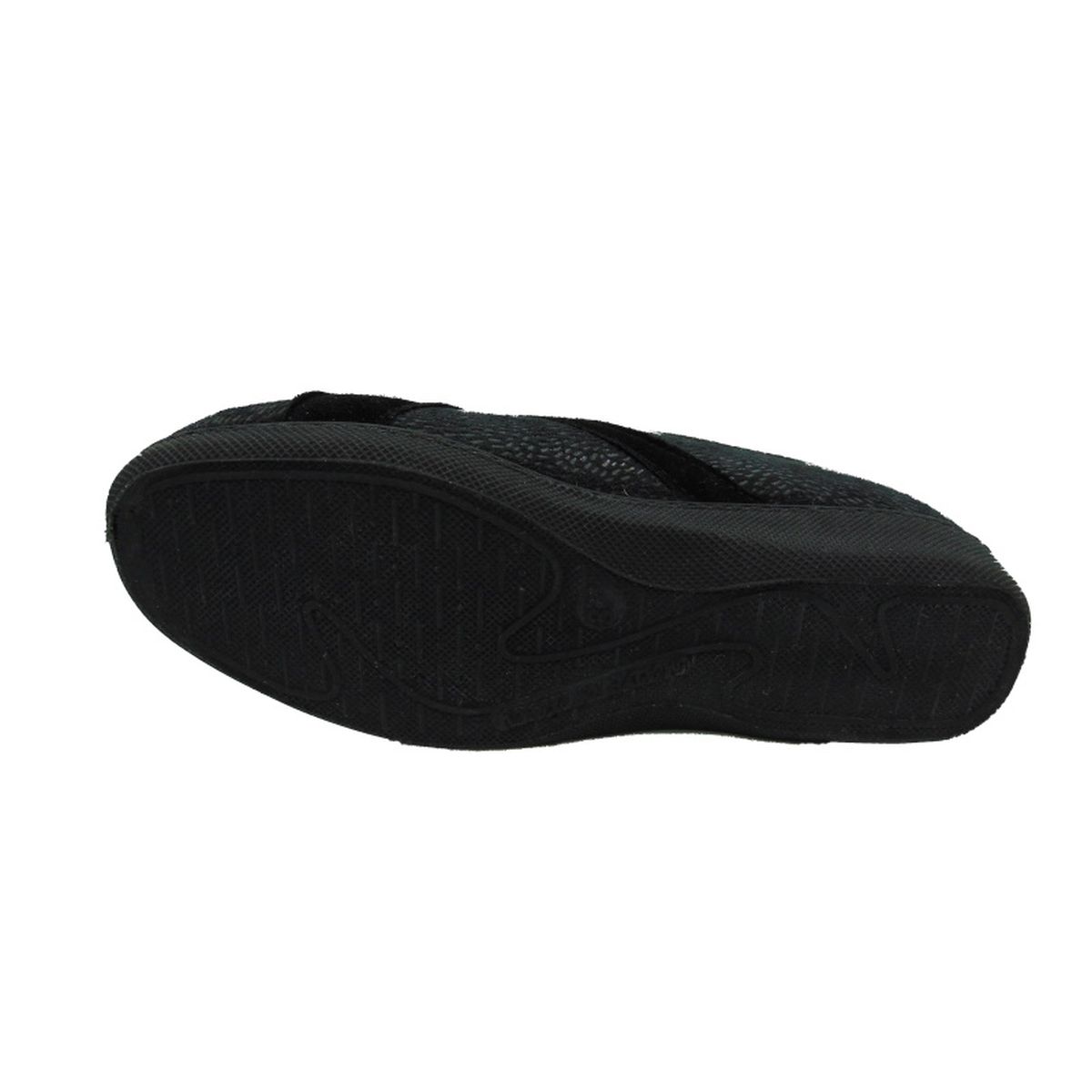Scarpa Emanuela Donna articolo 2266 colore nero con strappo regolabile.